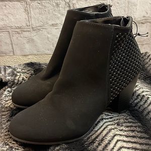 New without tag. Andiamo ankle boots heEls